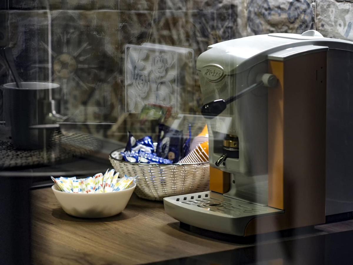 Relais Anfitheatro Bed and Breakfast Catania Exteriör bild